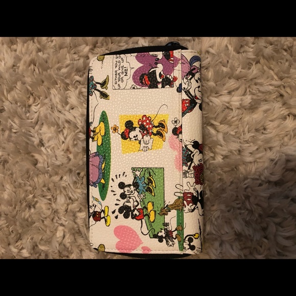 Disney Wallet - Picture 1 of 5